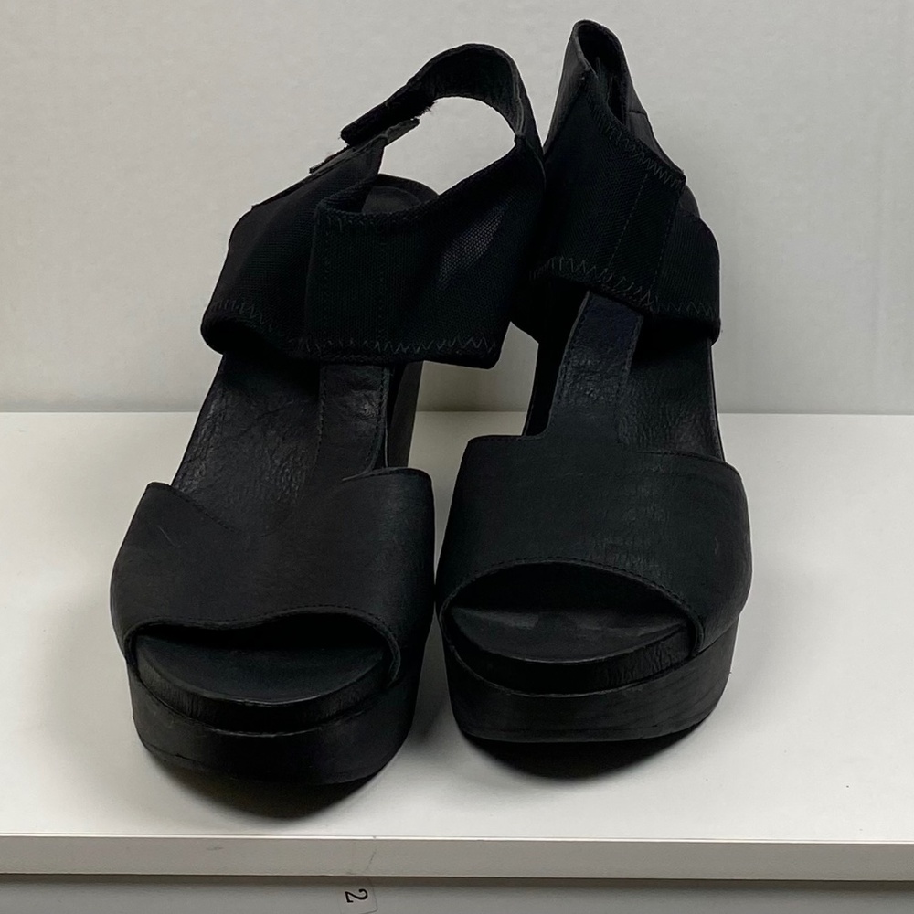 Eileen Fisher size 8 1/2 black leather wedge sandals. NWOT